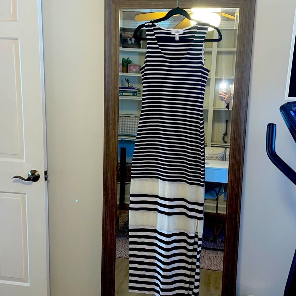 Belle by Badgley Mischka maxi dress